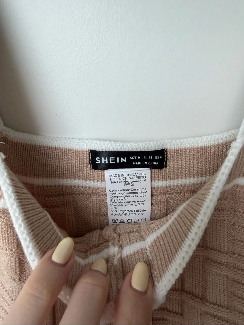 SHEIN Beige Knit Tank with White Trim - Picture 3 of 3